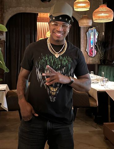 Ne-Yo was spotted dining at Miami Beach Courtesy of Casa Matilda Ne-Yo.